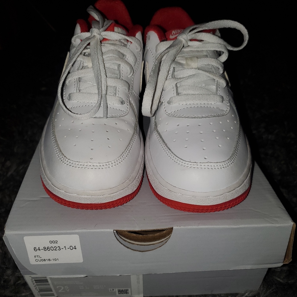 Youth Nike Air Force 1-LIKE NEW